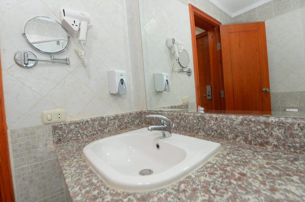 Savanna Empire Spa & Resort Ataqah Extérieur photo