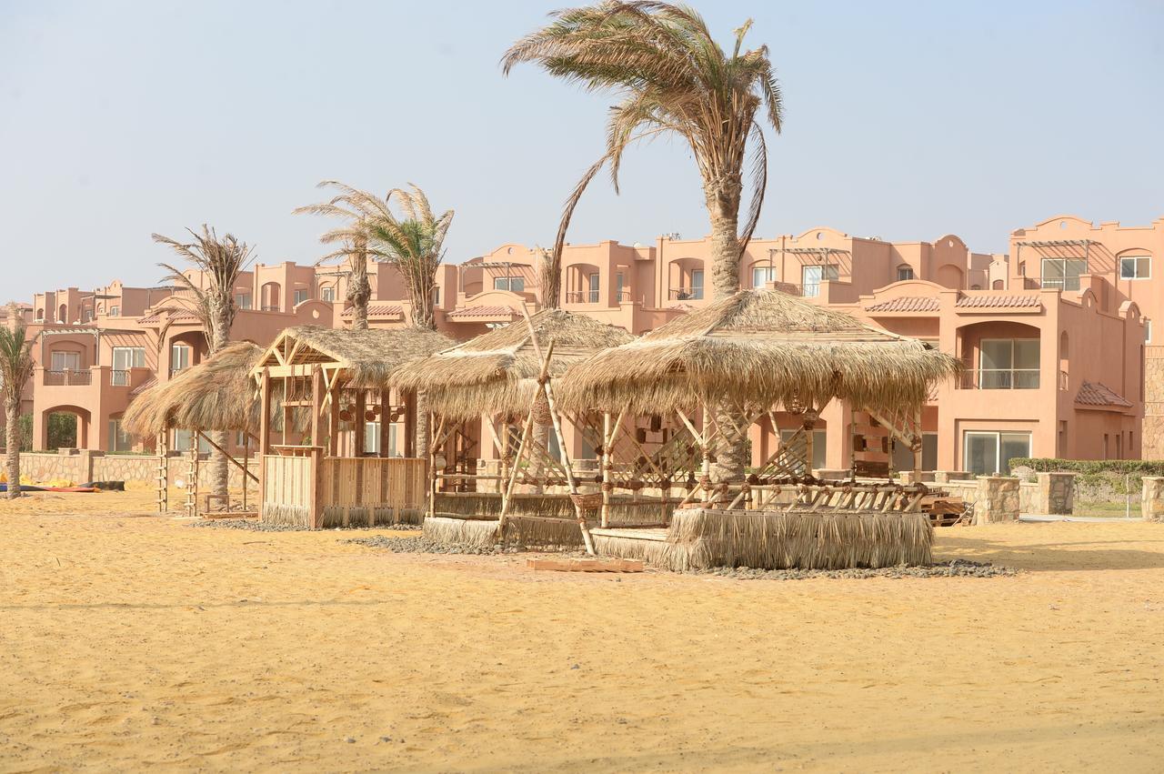 Savanna Empire Spa & Resort Ataqah Extérieur photo